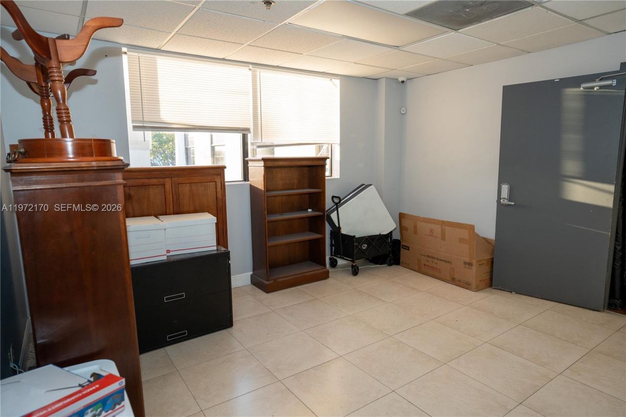 5969 NW 151st St, Miami Lakes, FL 33014 Photo