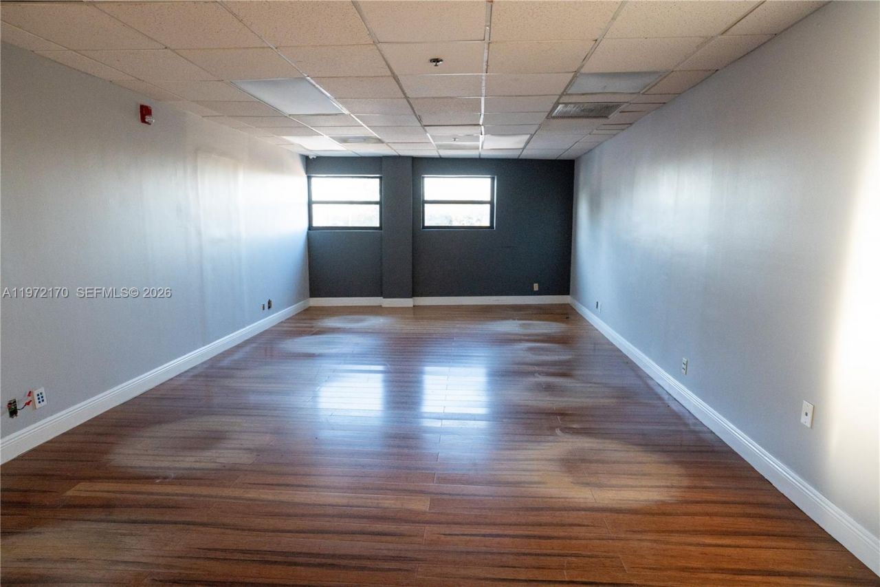 5969 NW 151st St, Miami Lakes, FL 33014 Photo