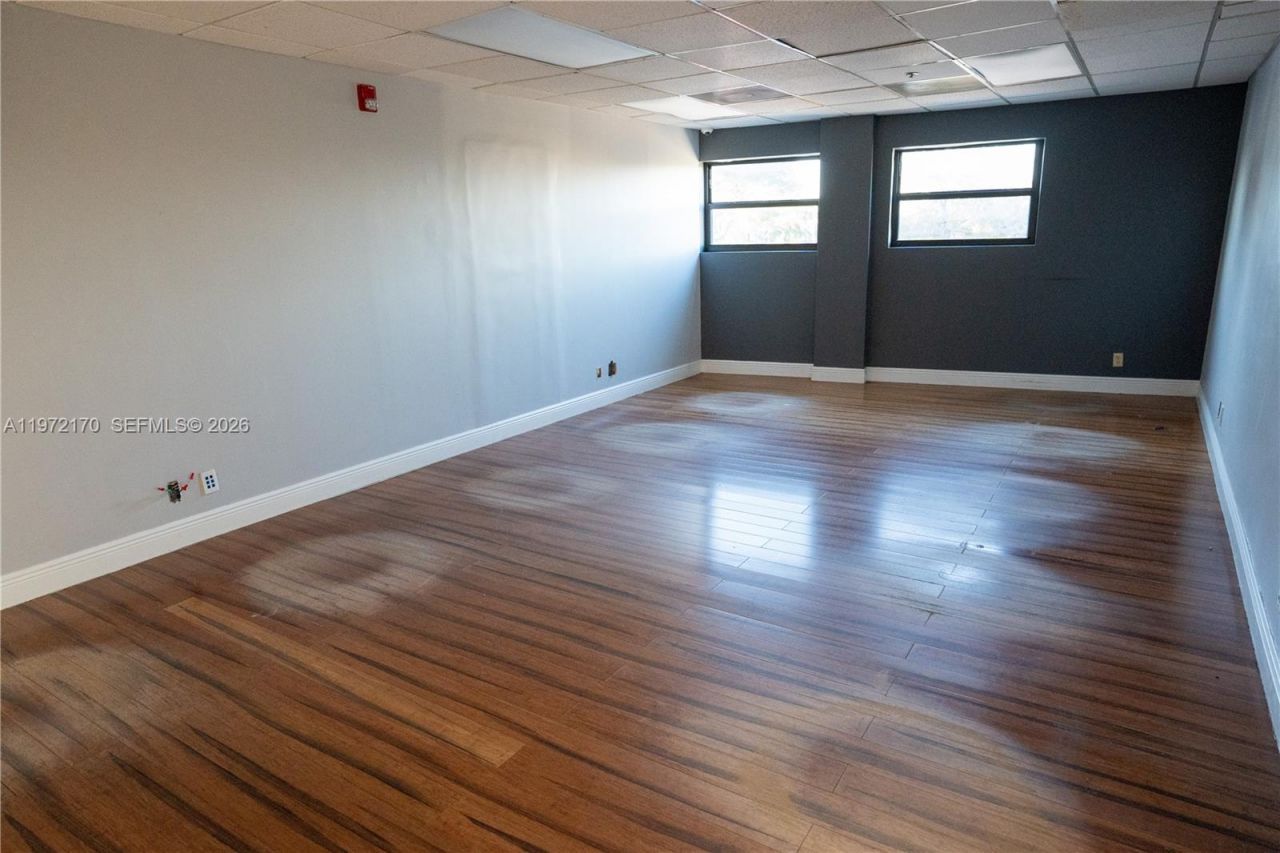 5969 NW 151st St, Miami Lakes, FL 33014 Photo