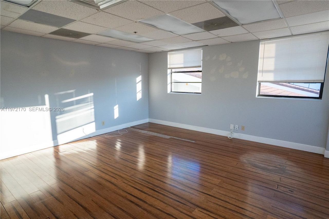 5969 NW 151st St, Miami Lakes, FL 33014 Photo