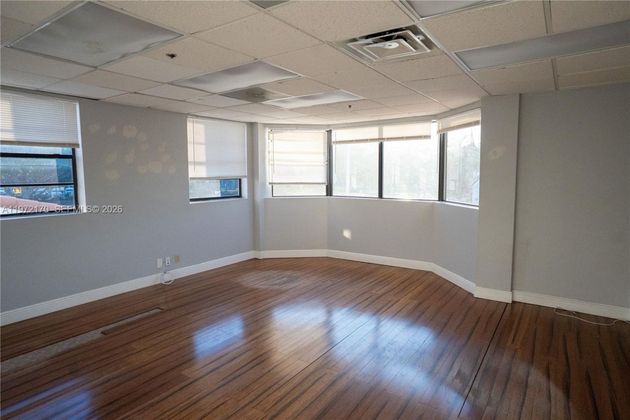 5969 NW 151st St, Miami Lakes, FL 33014 Photo