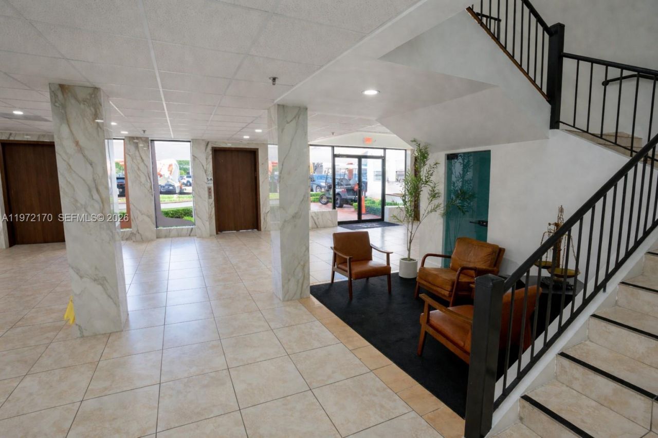 5969 NW 151st St, Miami Lakes, FL 33014 Photo