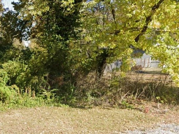 4911 N Park Drive , Washington Park, IL 62204