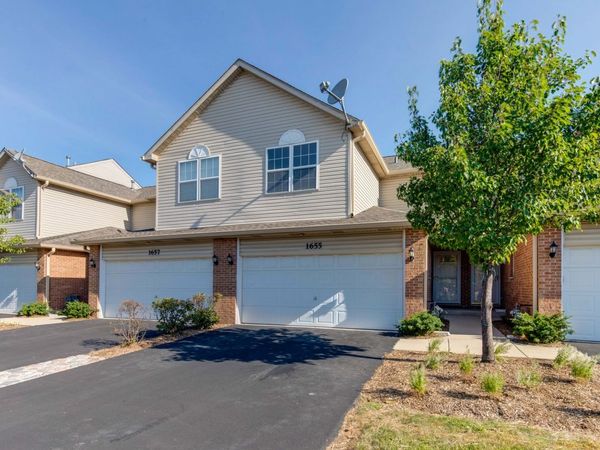 1655 Windward Court , Naperville, IL 60563
