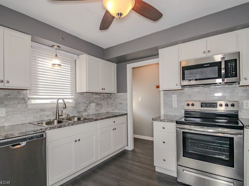 29613 Sylvan Drive, Willowick, OH 44095 Photo 4