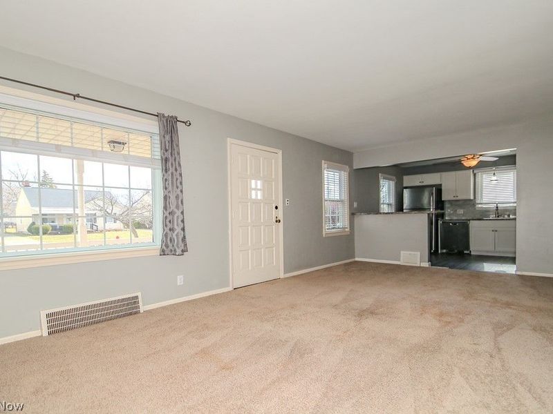 29613 Sylvan Drive, Willowick, OH 44095 Photo 8