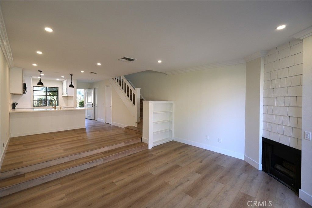 196 Pineview, Irvine, CA 92620 Main Photo
