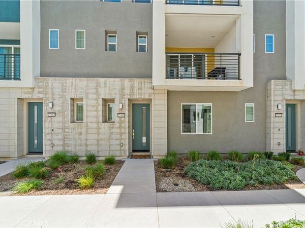 27461 Viero Place, Valencia, CA 91381