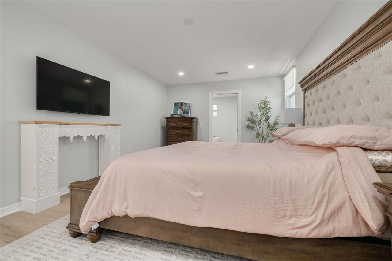 240 24th Avenue N, Saint Petersburg, FL 33704 Photo