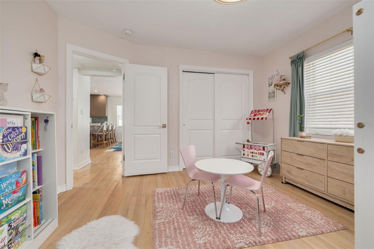 240 24th Avenue N, Saint Petersburg, FL 33704 Photo