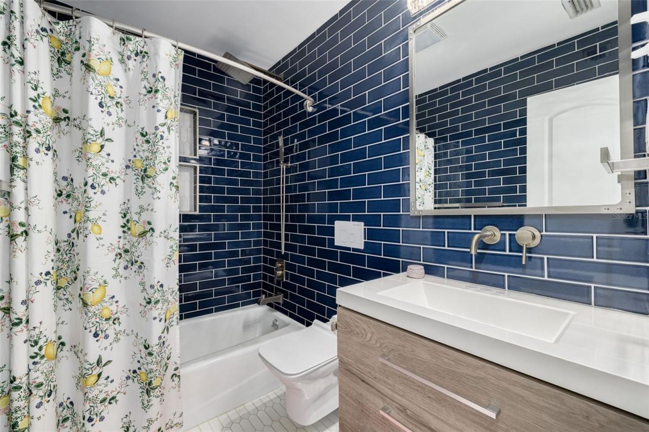 240 24th Avenue N, Saint Petersburg, FL 33704 Photo