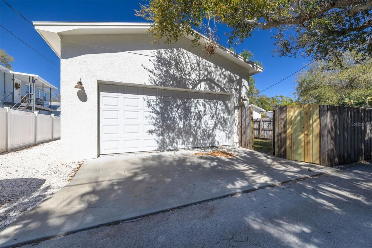 240 24th Avenue N, Saint Petersburg, FL 33704 Photo