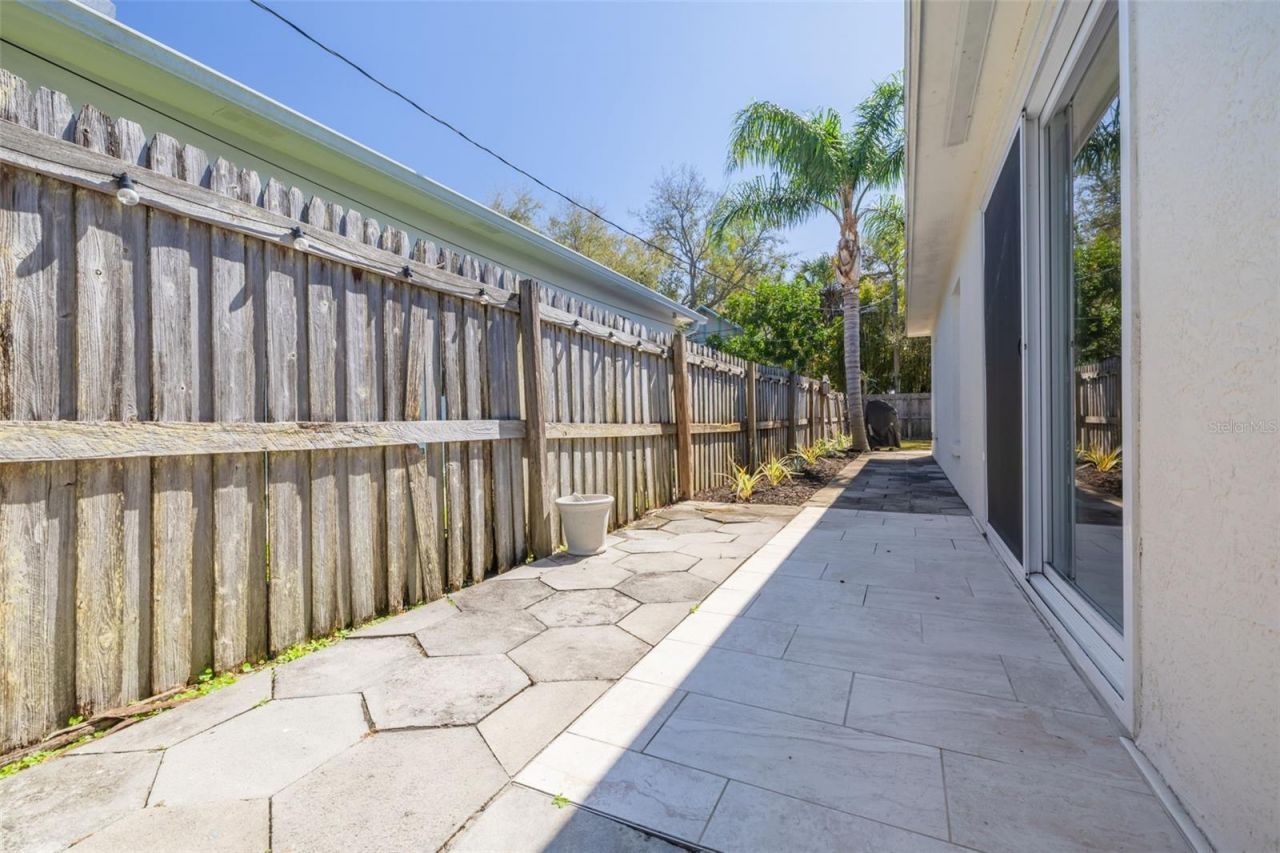 240 24th Avenue N, Saint Petersburg, FL 33704 Photo