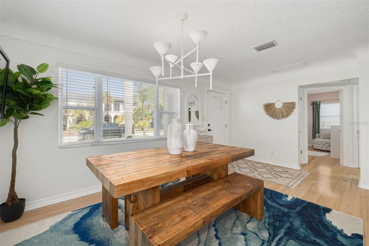 240 24th Avenue N, Saint Petersburg, FL 33704 Photo