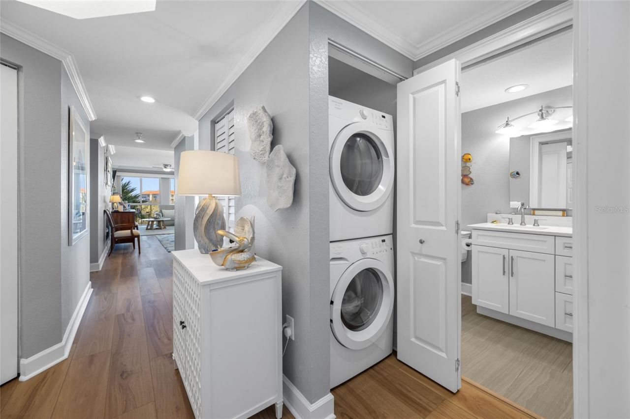 4750 Dolphin Cay Lane S, Unit 509, Saint Petersburg, FL 33711 Photo