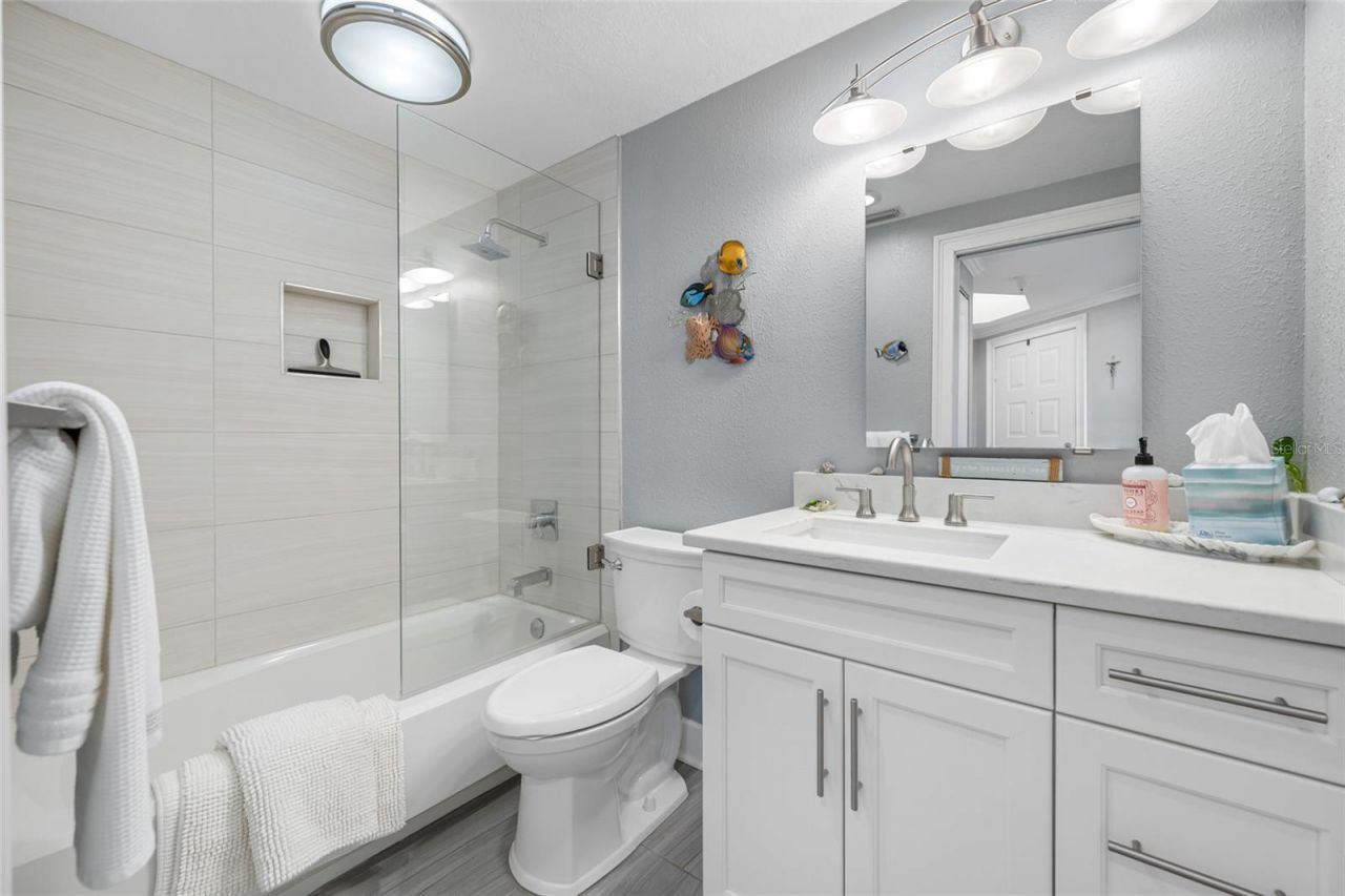 4750 Dolphin Cay Lane S, Unit 509, Saint Petersburg, FL 33711 Photo