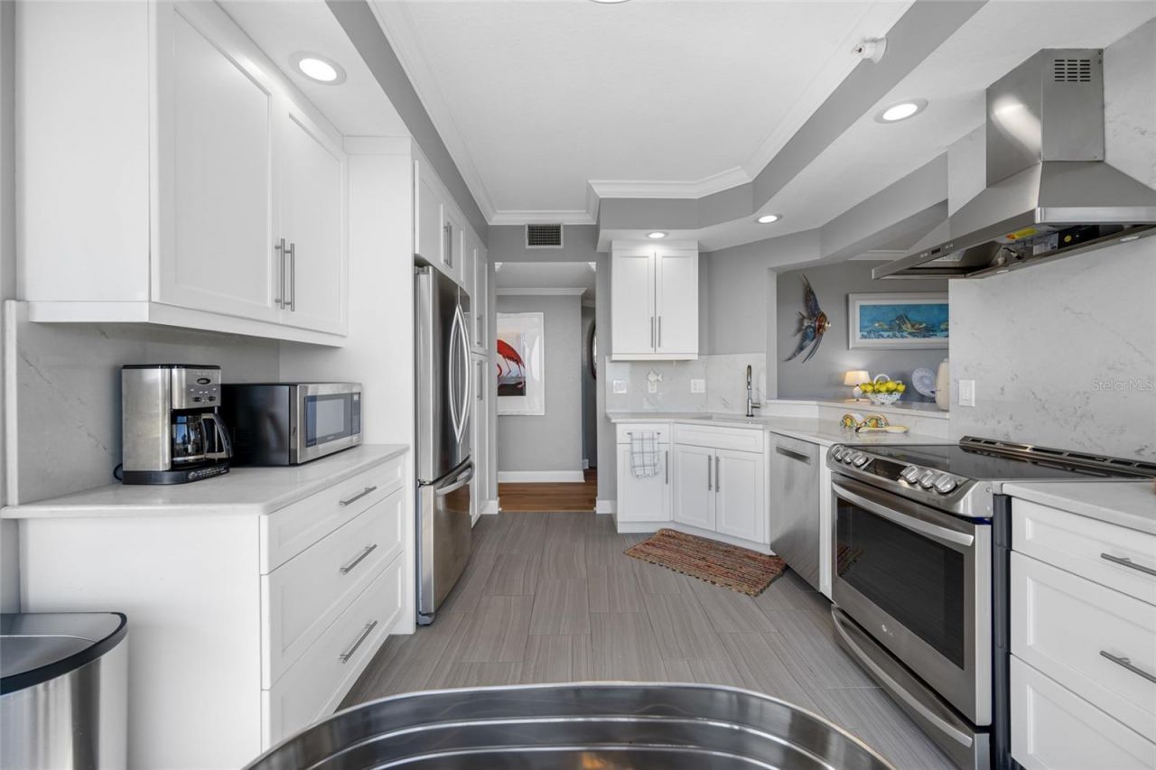 4750 Dolphin Cay Lane S, Unit 509, Saint Petersburg, FL 33711 Photo