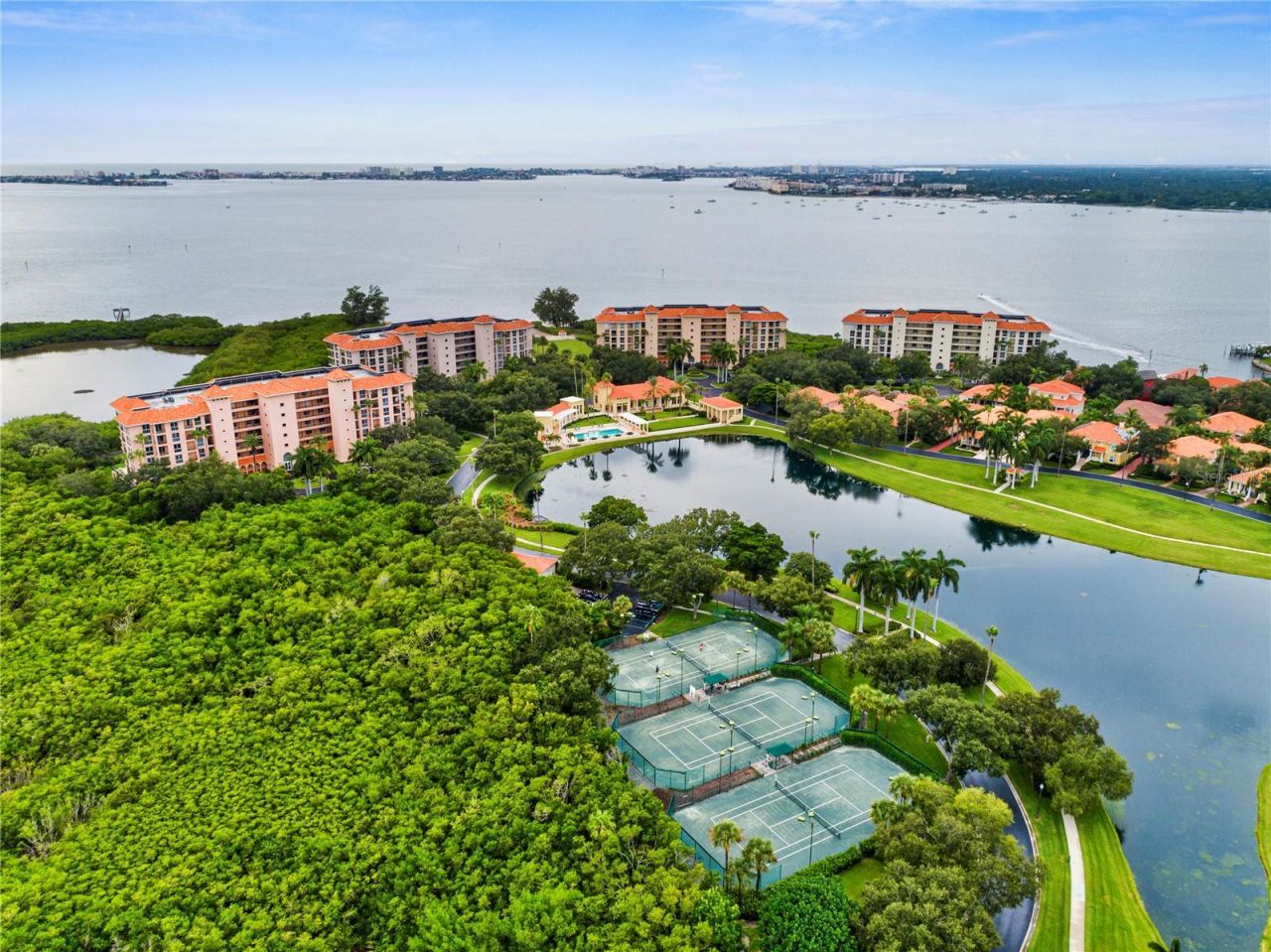 4750 Dolphin Cay Lane S, Unit 509, Saint Petersburg, FL 33711 Photo