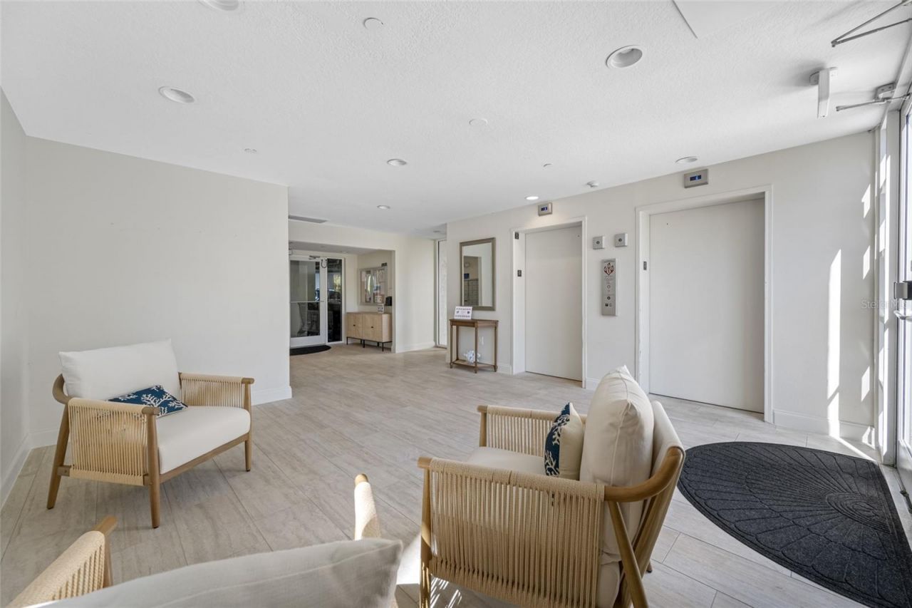 4750 Dolphin Cay Lane S, Unit 509, Saint Petersburg, FL 33711 Photo