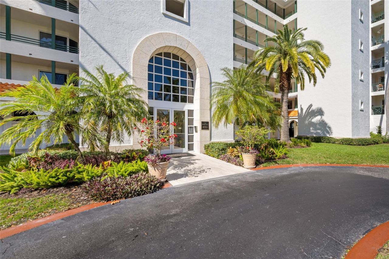 4750 Dolphin Cay Lane S, Unit 509, Saint Petersburg, FL 33711 Photo