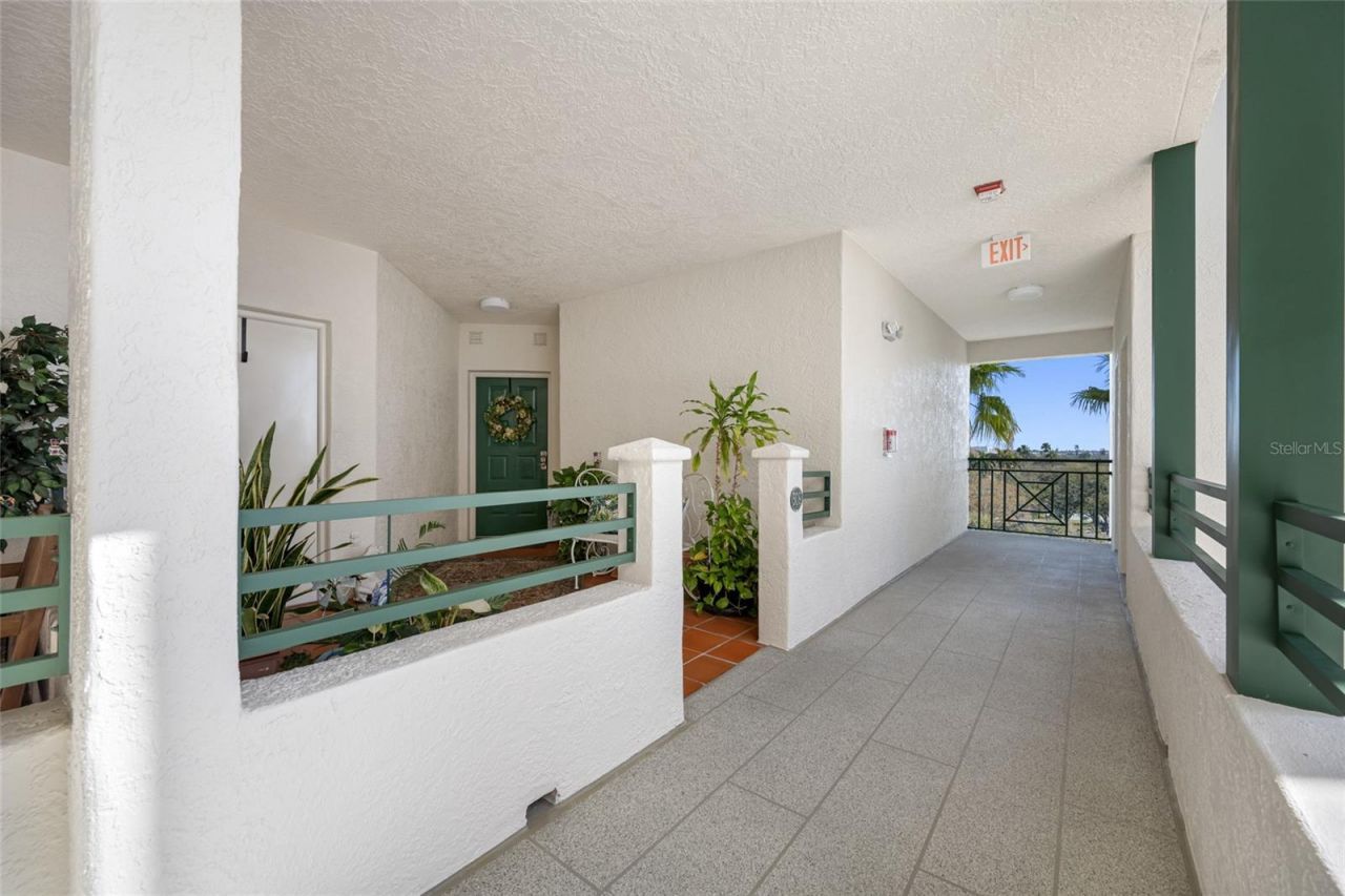 4750 Dolphin Cay Lane S, Unit 509, Saint Petersburg, FL 33711 Photo