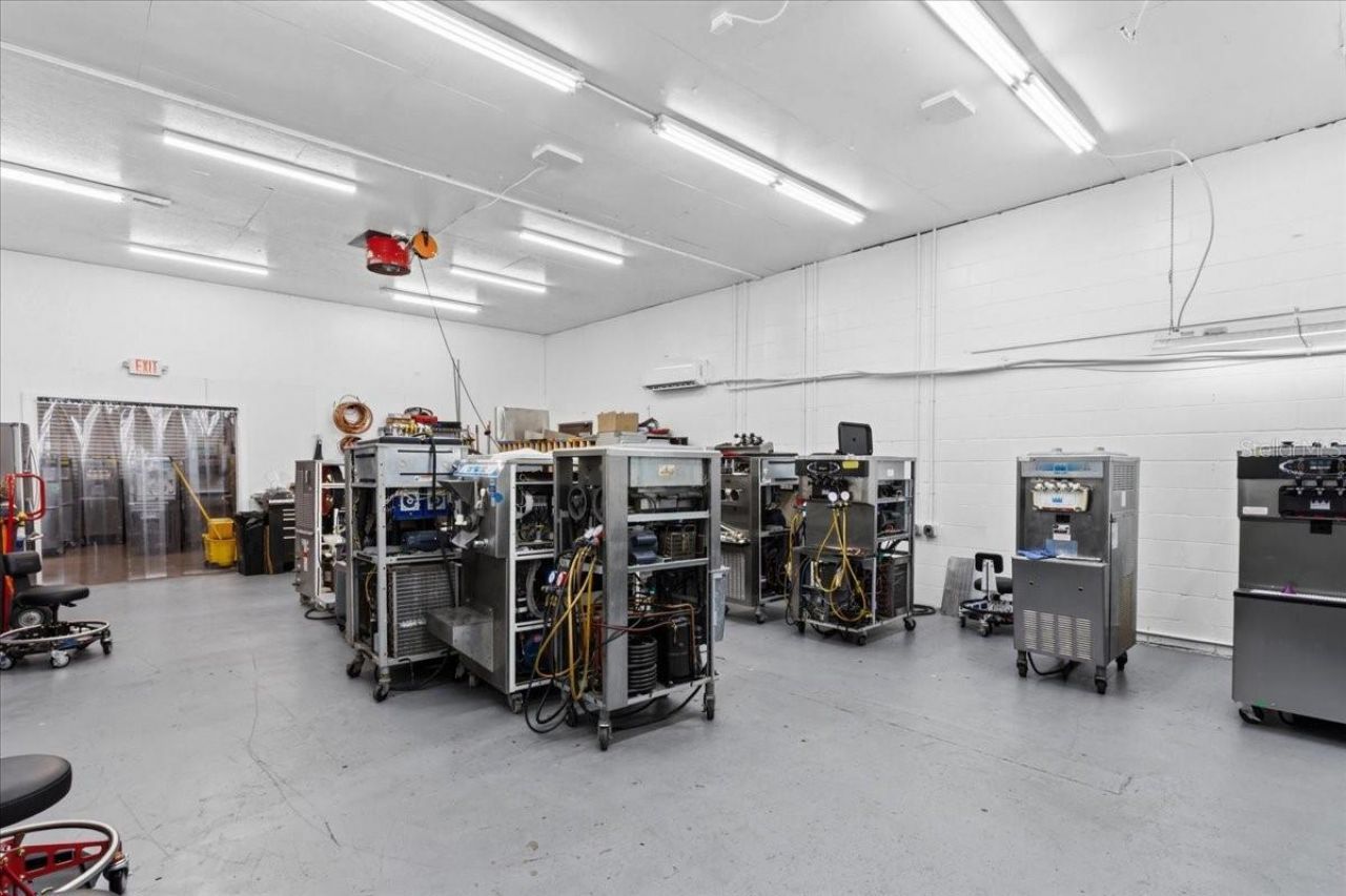 2300 NW 71st Place, Gainesville, FL 32653 Photo