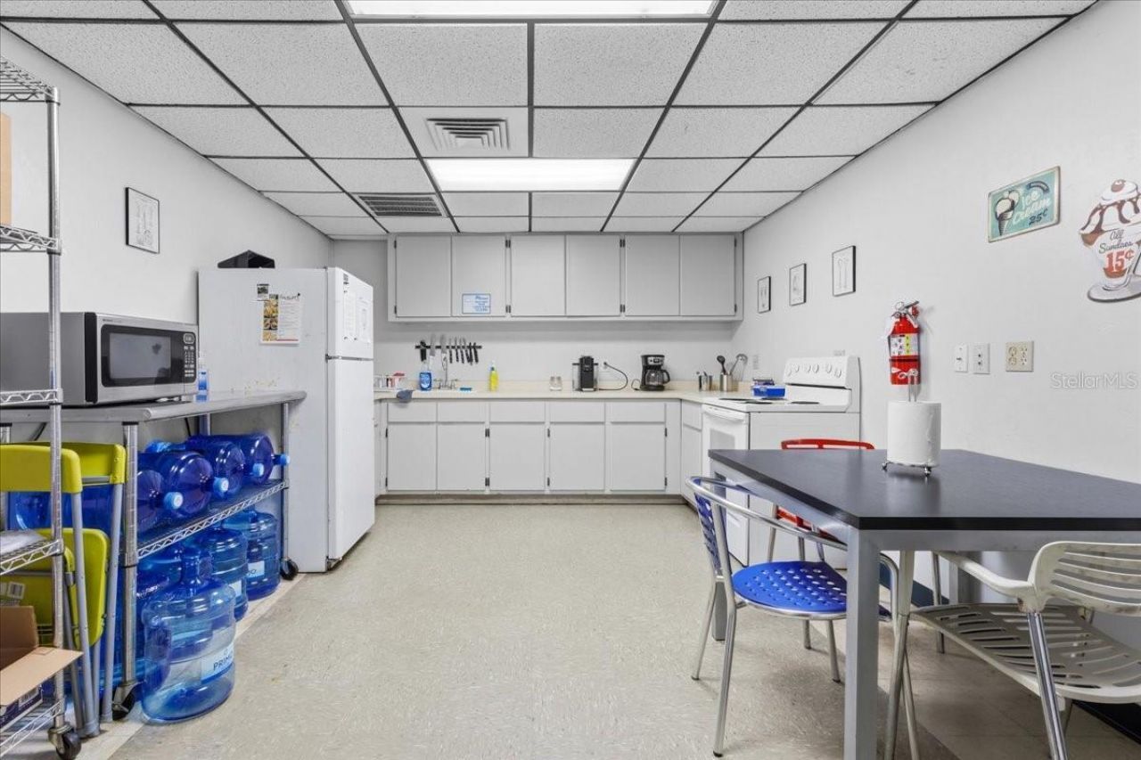 2300 NW 71st Place, Gainesville, FL 32653 Photo