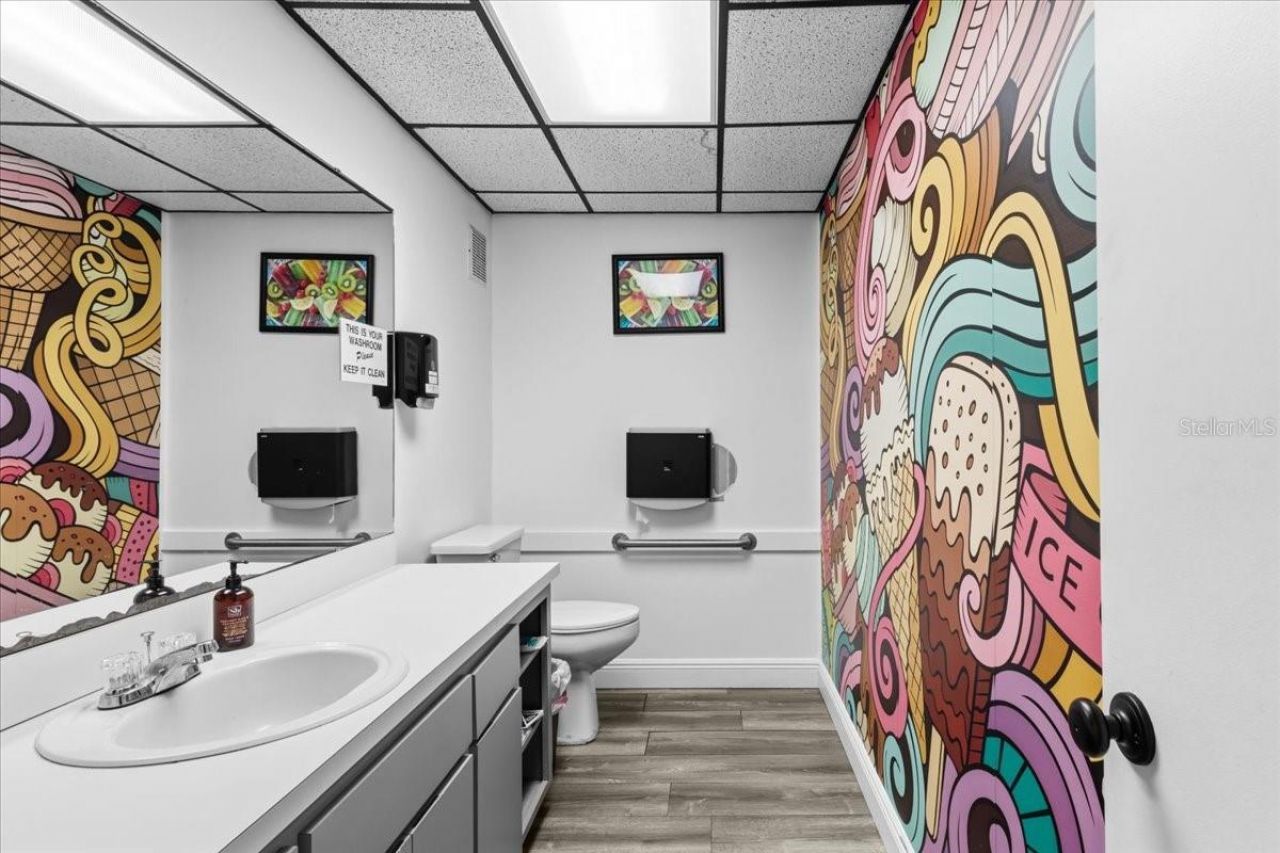 2300 NW 71st Place, Gainesville, FL 32653 Photo