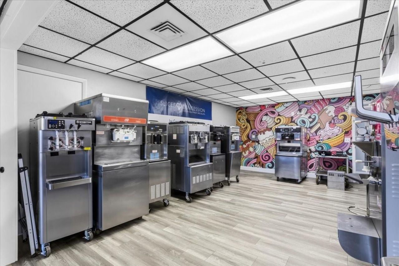 2300 NW 71st Place, Gainesville, FL 32653 Photo