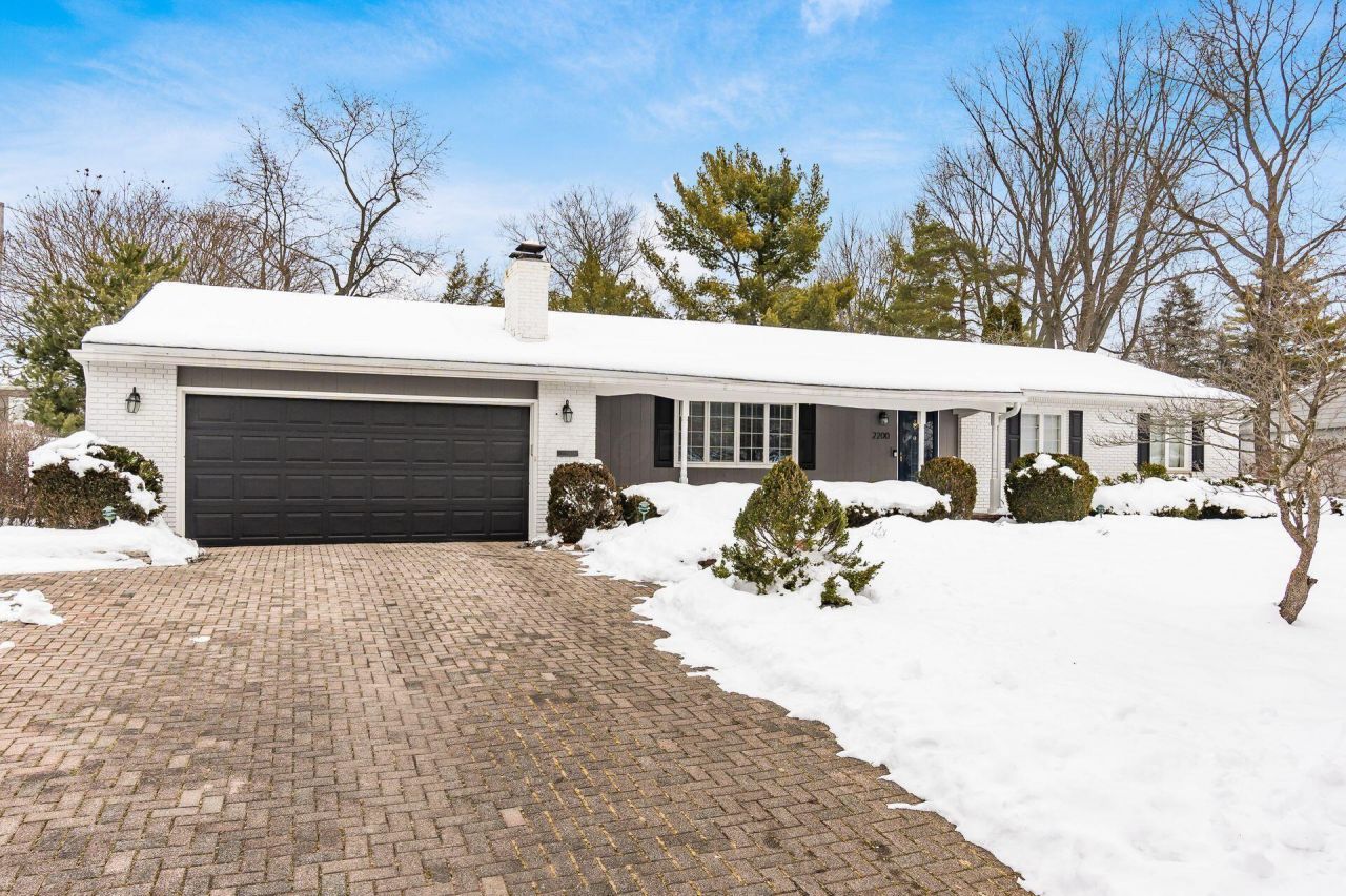 2200 Nayland Road, Columbus, OH 43220 Main Photo