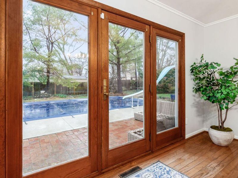 2200 Nayland Road, Columbus, OH 43220 Photo 13