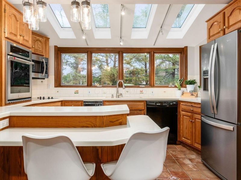 2200 Nayland Road, Columbus, OH 43220 Photo 16