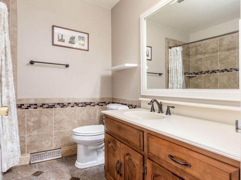 2200 Nayland Road, Columbus, OH 43220 Photo 32