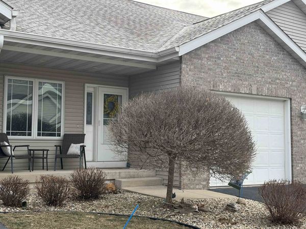 605 Nightingale Lane, Cottage Grove, WI 53527