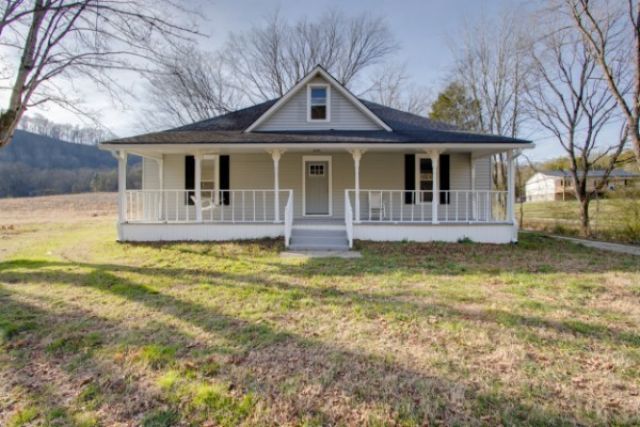 274 Club Springs Rd, Elmwood, TN 38560 Main Photo