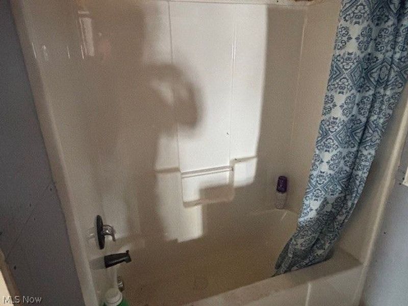 16310 Madison Road, Middlefield, OH 44062 Photo 9