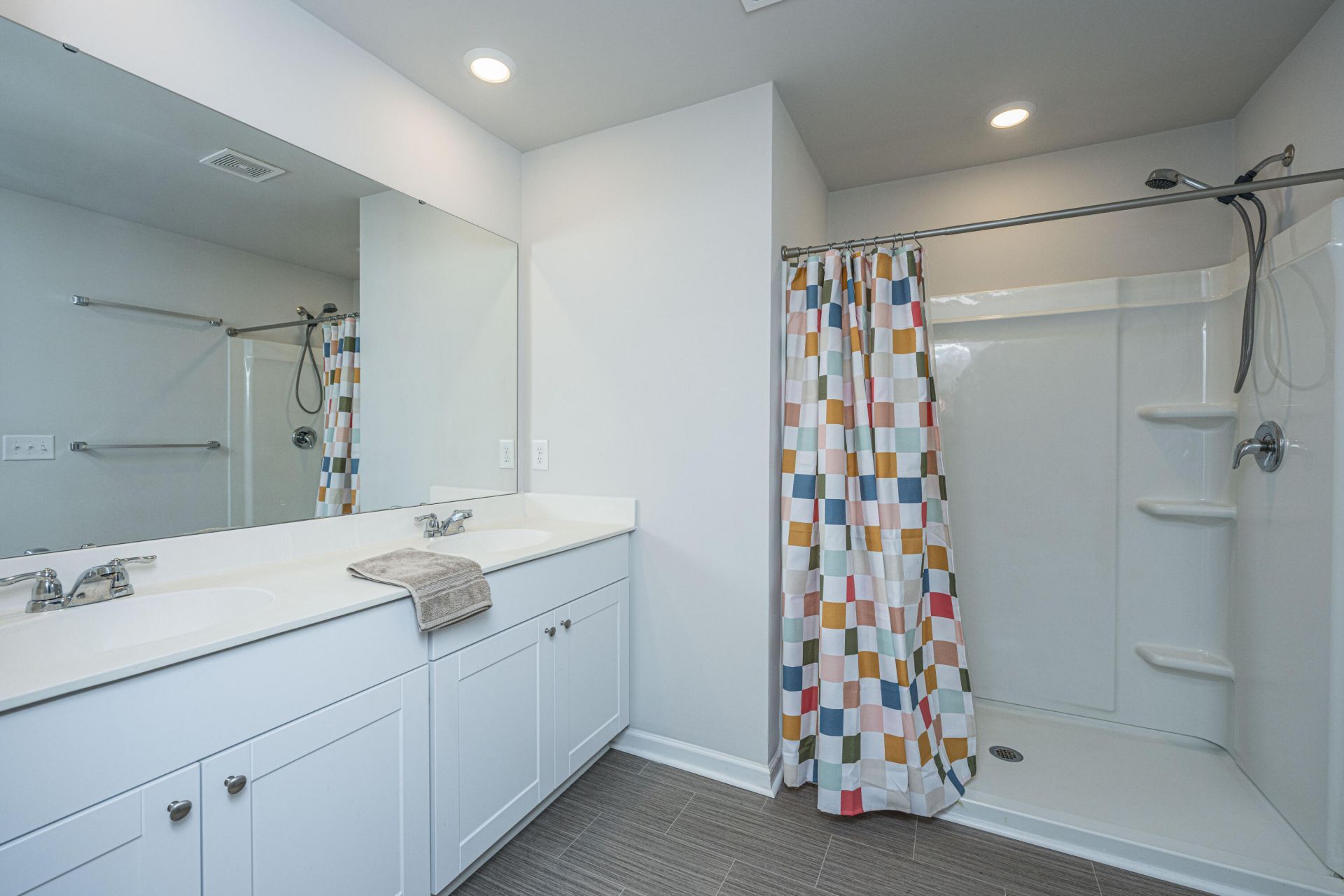 8016 Reagan Way Photo 17