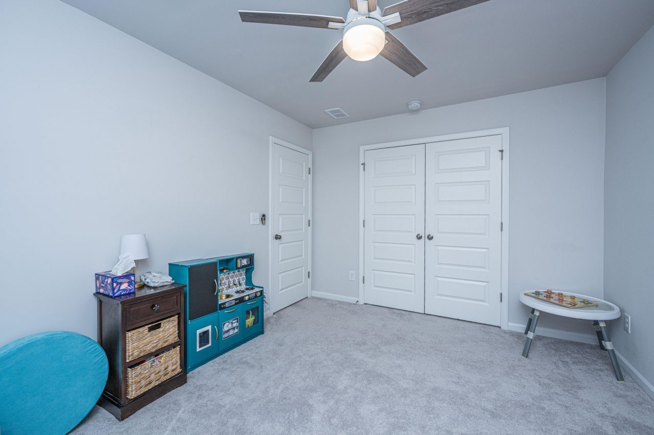 8016 Reagan Way Photo 26