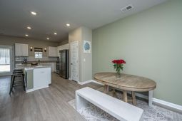 8016 Reagan Way photo 4