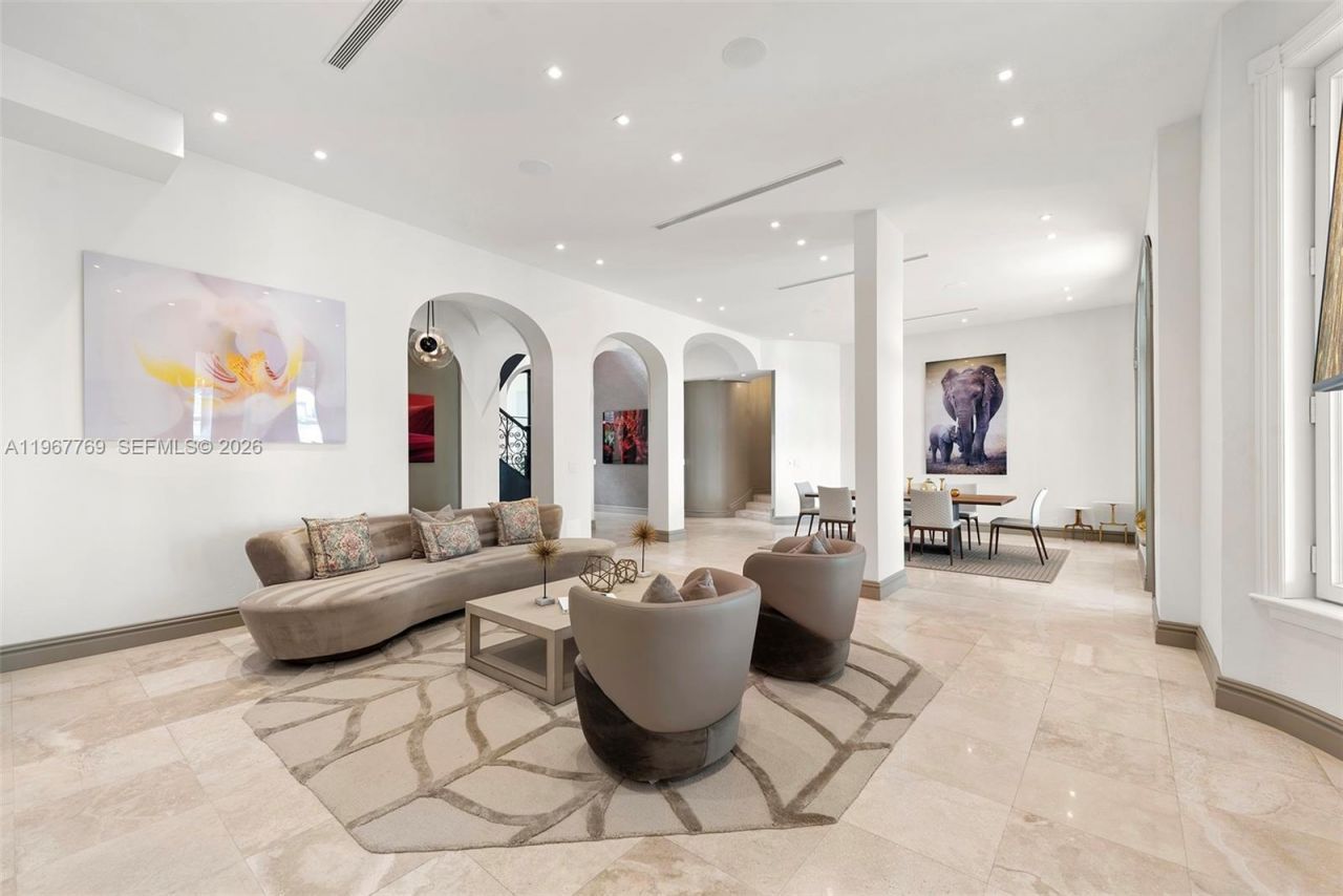 432 S Hibiscus Dr , Miami Beach, FL 33139 Photo