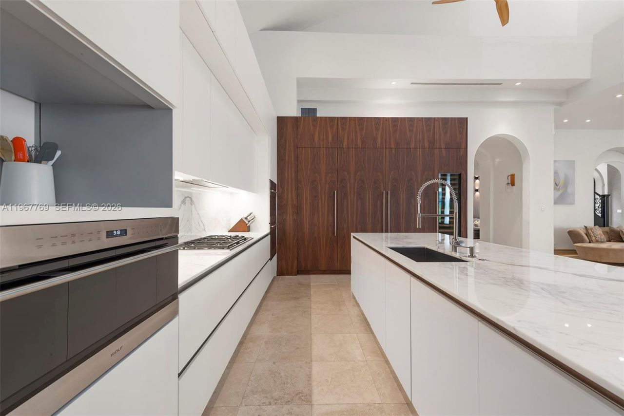 432 S Hibiscus Dr , Miami Beach, FL 33139 Photo