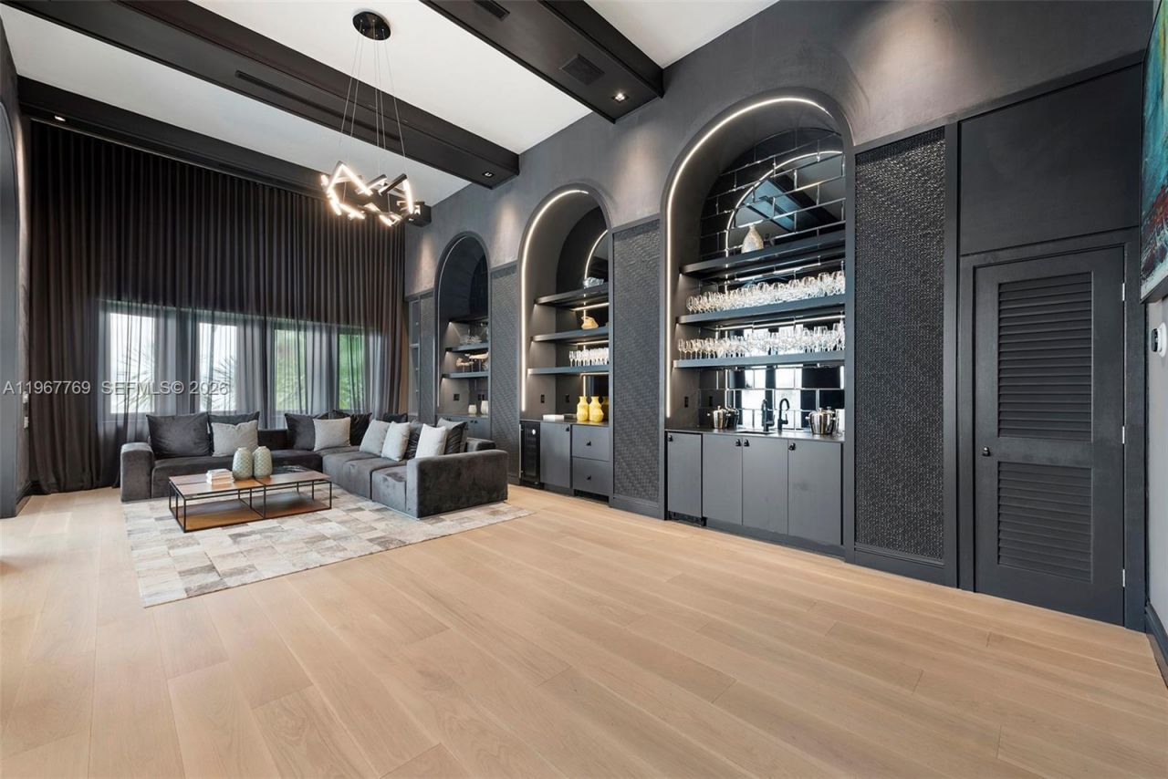 432 S Hibiscus Dr , Miami Beach, FL 33139 Photo