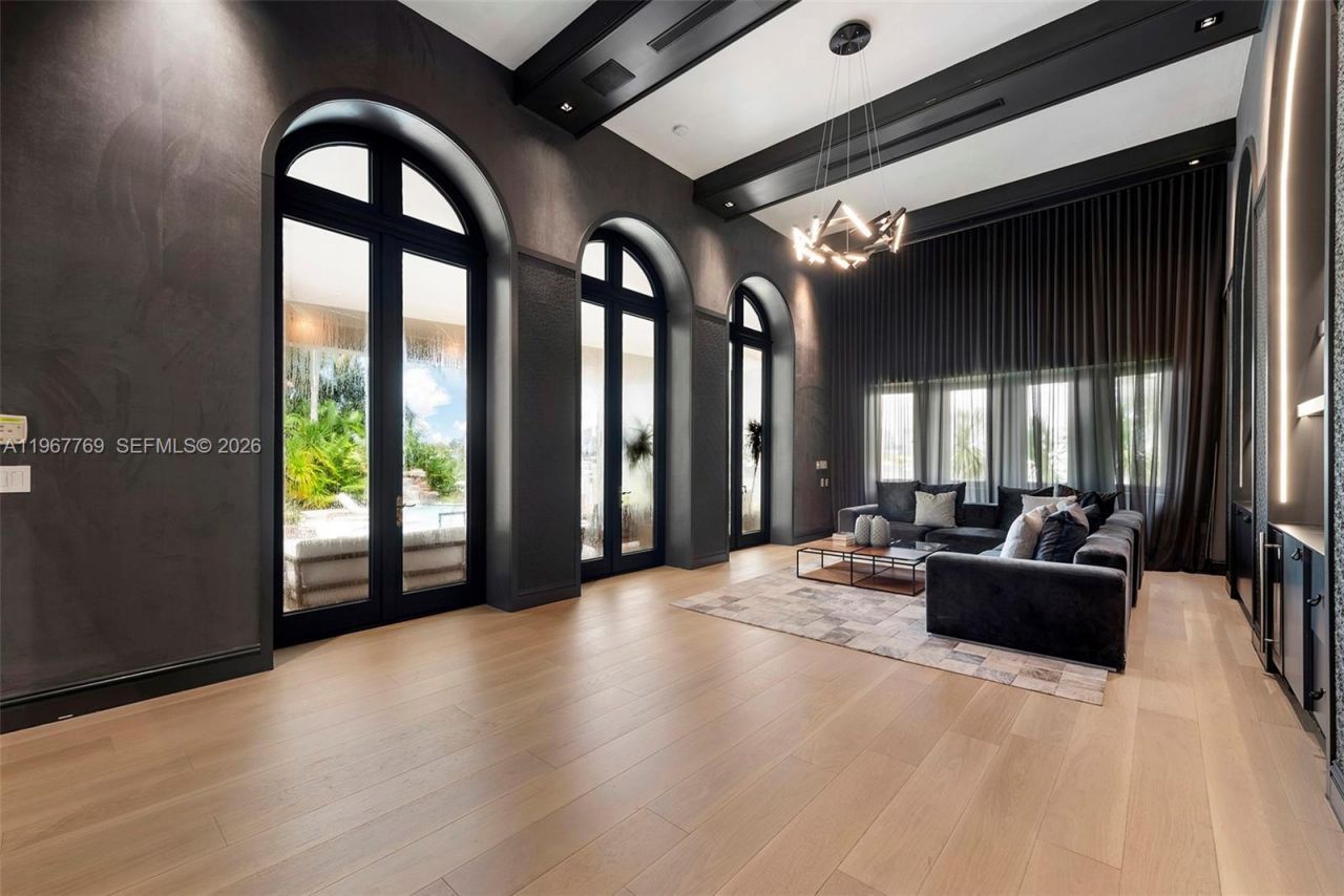 432 S Hibiscus Dr , Miami Beach, FL 33139 Photo