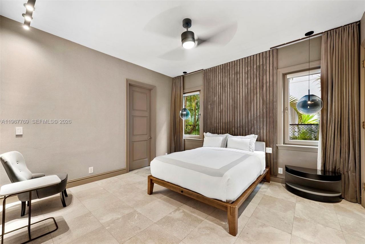 432 S Hibiscus Dr , Miami Beach, FL 33139 Photo