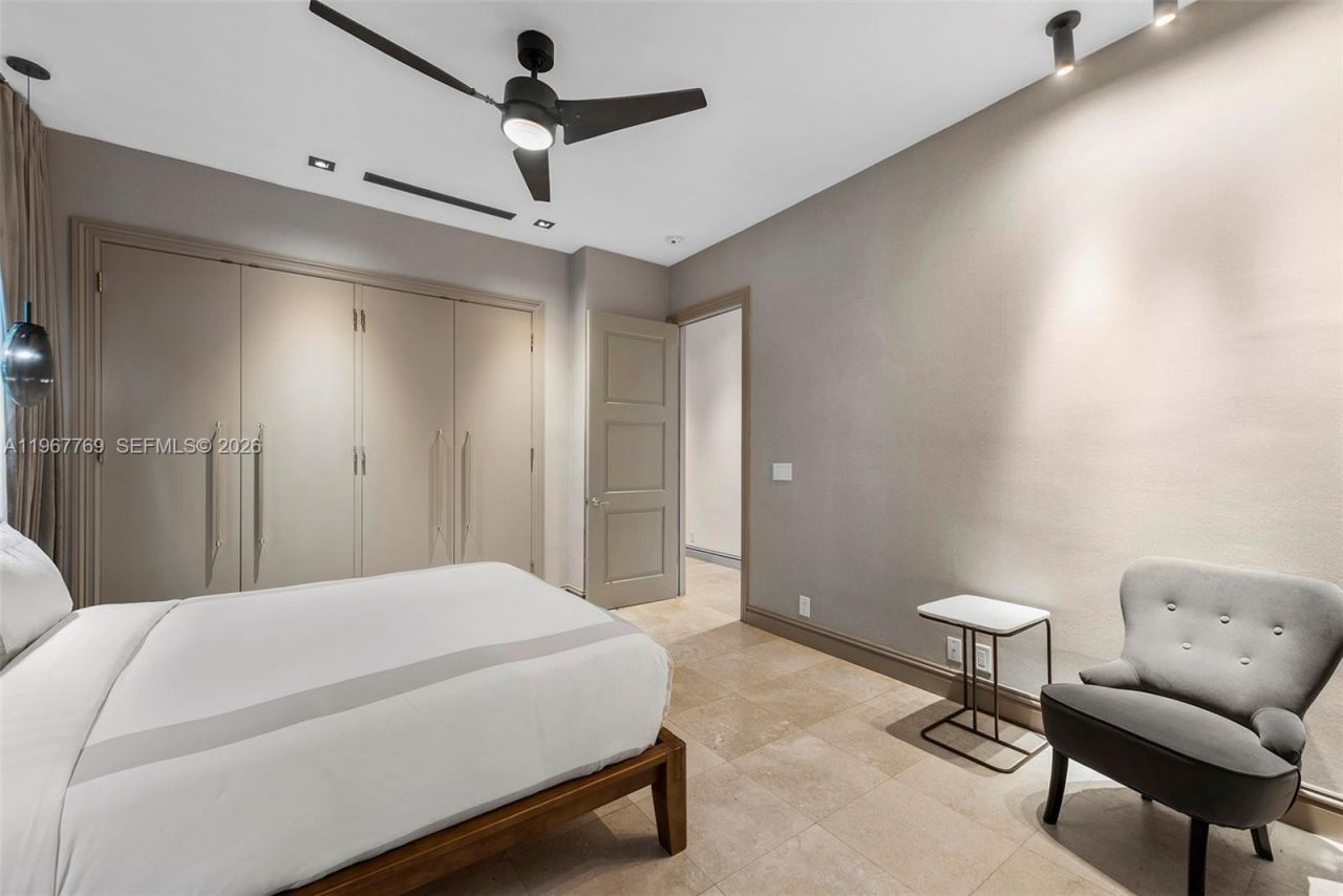 432 S Hibiscus Dr , Miami Beach, FL 33139 Photo