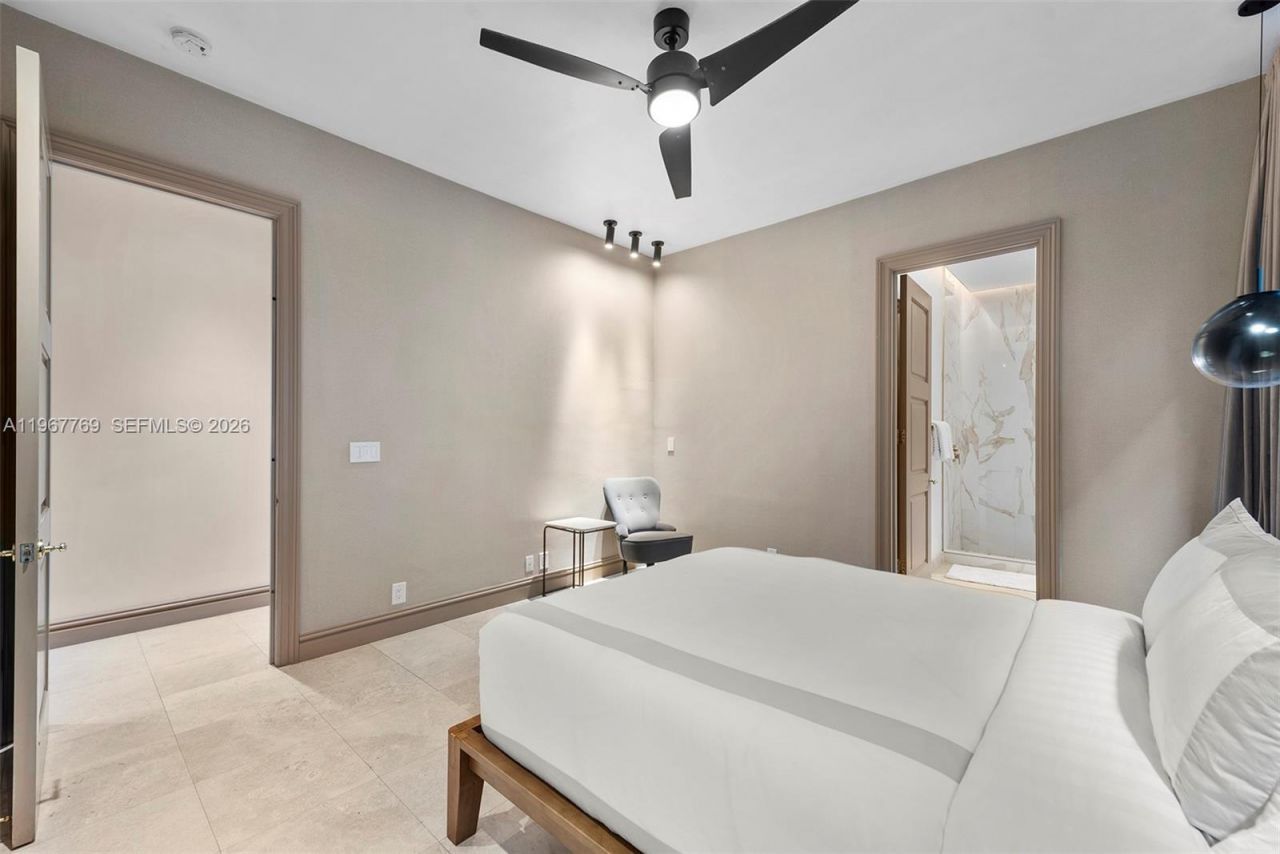 432 S Hibiscus Dr , Miami Beach, FL 33139 Photo