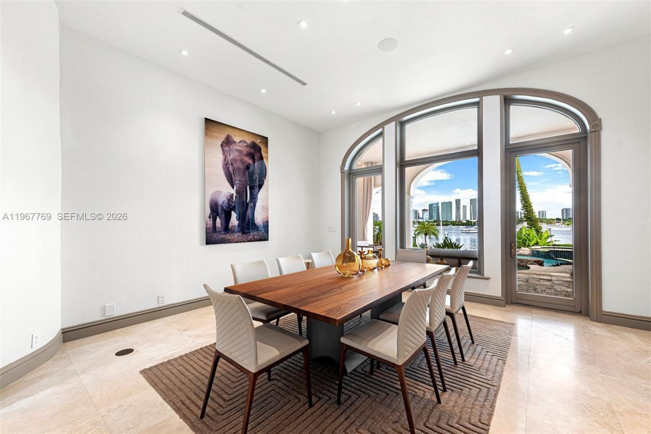 432 S Hibiscus Dr , Miami Beach, FL 33139 Photo