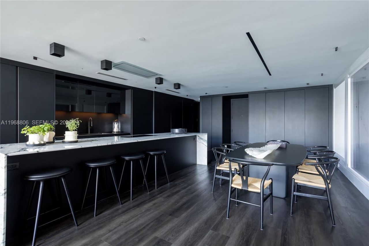 1040 Biscayne Blvd , Unit 2202, Miami, FL 33132 Photo