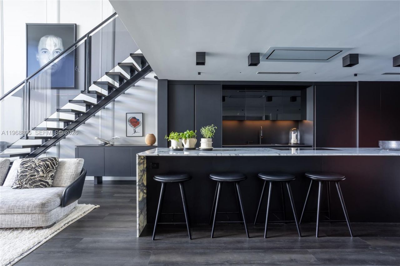 1040 Biscayne Blvd , Unit 2202, Miami, FL 33132 Photo