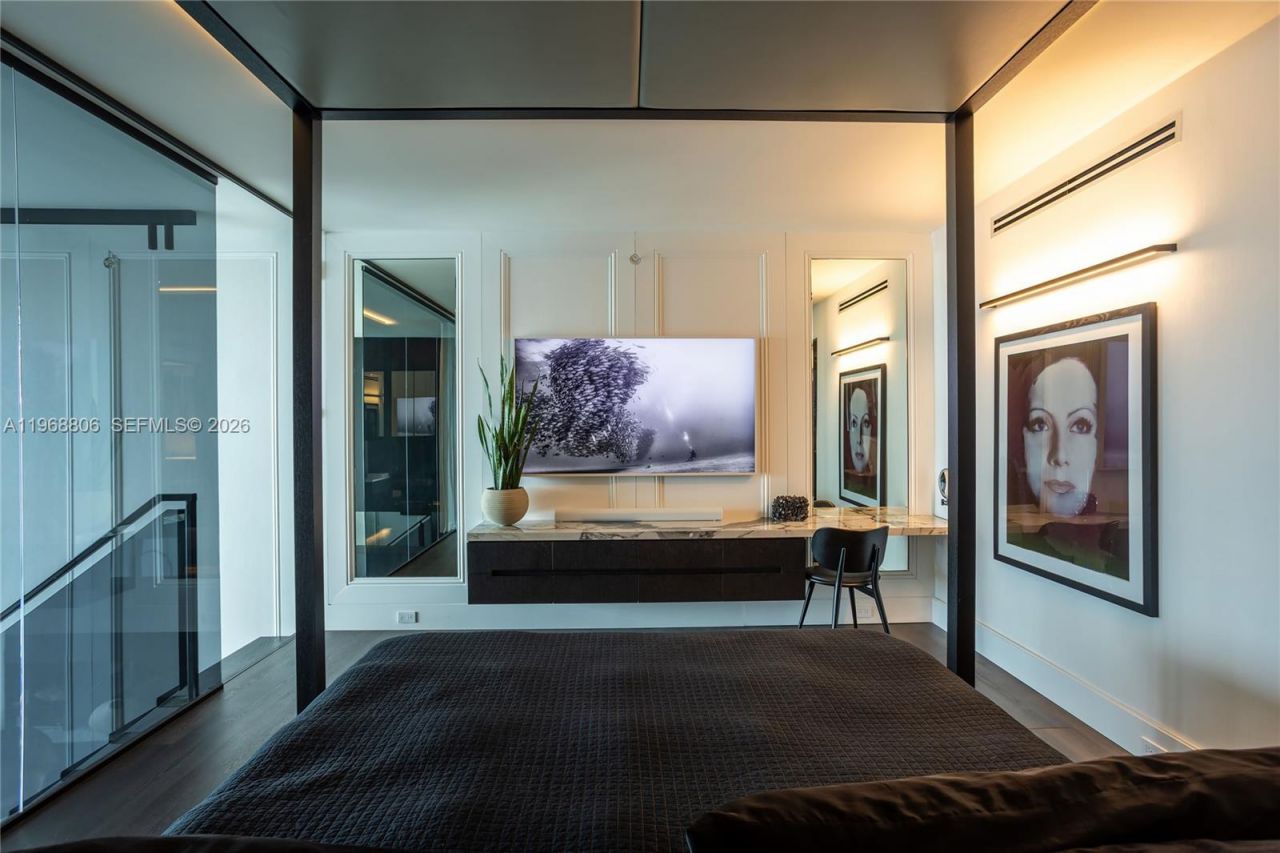 1040 Biscayne Blvd , Unit 2202, Miami, FL 33132 Photo